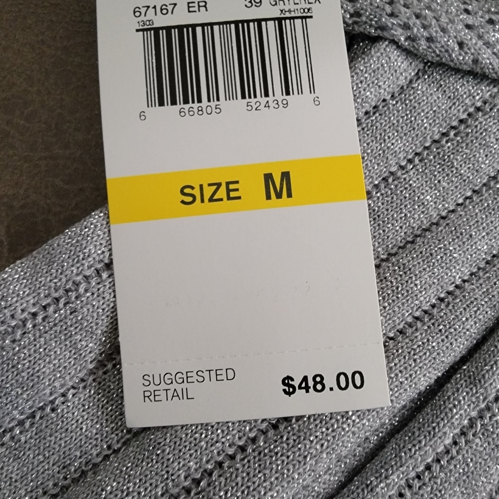 Brand new Alfred dinner short sleeve sweater